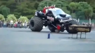 Incriveis acidentes de Caminhões Monstro (Big Monster)