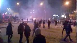 Бої в Києві на Грушевського 19.01.2014 (покращене відео)
