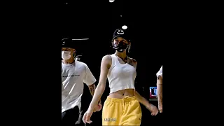 Lisa seriously dance😏🤍 @V_ilio  #blackpink #rose #jennie #lisa #jisoo #edit