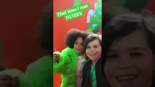 I met @fgteev at the Nickelodeon kids choice awards & still can’t believe it! #shorts #fgteev