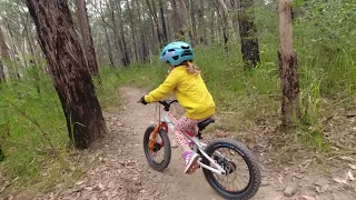 Westleigh H20 3 year old kid rides her new bike Commencal Ramones An AWESOME 16 Kids MTB 2021