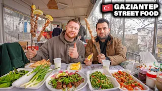 Gaziantep Food Tour 5 - Nohut Dürüm und Kebabs mit dem Künefe König