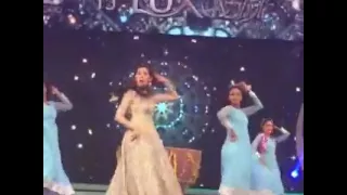 Mahira Khan dance performance Lux Style Awards