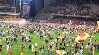 Lens - Boulogne envahissement de la pelouse du Stade Bollaert!!!! 22 mai 2009