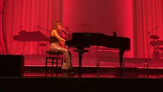 Juliette Armanet «  Le rouge aux joues » @ Olympia (Paris, 11-03-22)