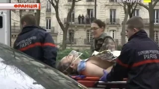 У центрі Парижа троє чоловіків розстріляли редакцію журналу