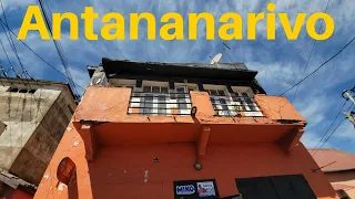 Un Rêve dans un Rêve : Antananarivo, Madagascar - Mofo Gasy, Ravitoto, Saucisses Gasy 4K.