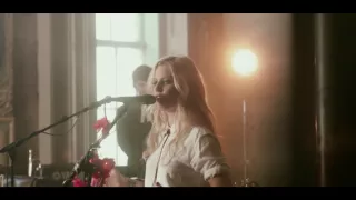 Gin Wigmore - Black Sheep (The Old Queens Head Session)