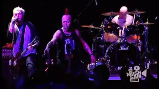 THE EXPLOITED - Punk's Not Dead (Live)