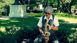 Одесса, саксофон в горсаду / Saxophone Player in Odessa City Garden