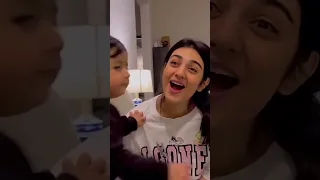 Sarah khan apni beti ka sath mastiyan 😘😍❤️#sarahkhan#falakshabir#shorts#viral#arzooshorts