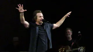 Eddie Vedder and The Earthlings "The Waiting" YouTube Theater 2-25-22.