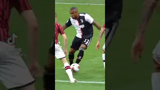 Douglas Costa skills