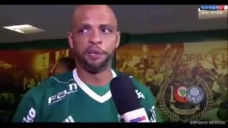 Felipe melo avisando que iria dar tapa na cara de uruguaio.