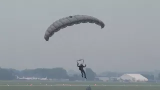 NATO Days 2017 - paratroopers' jump