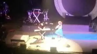 Lindsey Stirling LIVE - All of Me (john legend)