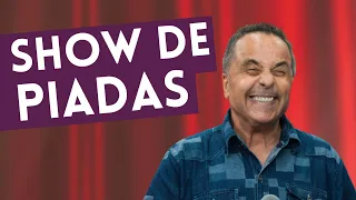 Geraldo Magela diverte com stand up sobre vantagens de ser cego