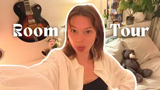 ASMR room tour! (lofi, whispered, tapping etc.)