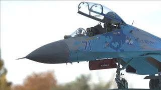 Ukrainian SU- 27 UB Flanker 1:32