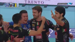 Jiri KOVAR's HUGE single block means Cucine Lube CIVITANOVA qualify for Final Four