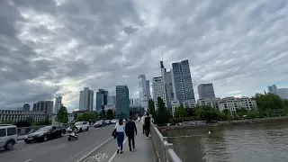 Frankfurt#germany#walkingtour#spaziergang#main#skyline#skyscraper#hochhaus#wolkenkratzer