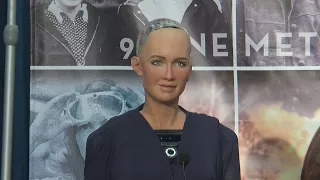 'Sophia The Robot' Visits Century College