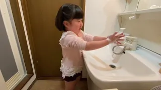 Wash Your Hands お手てを洗おう！ Akariちゃん version