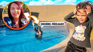 EMPURREI MINHA MÃE NA PISCINA  * ELA TENTOU ME ENGANAR *