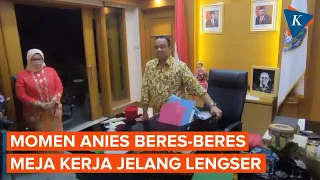 Jelang Lengser, Anies Mulai Kemasi Barang Pribadi dari Ruang Kerjanya