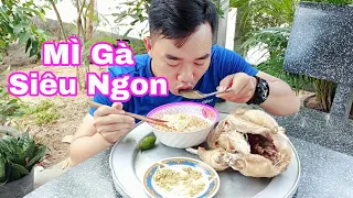 Thử Ăn 2 Gói Mì Tôm Với 1 Con Gà Và Cái Kết