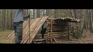 I built a hut in the middle of the forest to escape from people #survival #viral