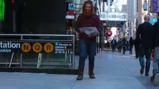 AUTHENTIC BIGFOOT SIGHTING IN MIDTOWN MANHATTAN!