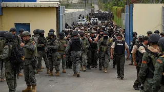 Sicherheitskräfte durchsuchen Gefängnis in Ecuador