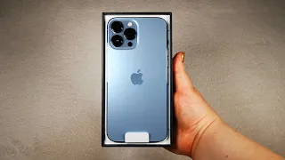 Распаковка iPhone 13 Pro Max Sierra Blue. Какого же на самом деле цвета небесно-голубой айфон?