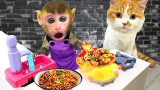 Adorable Smart baby monkey chef Bi Bon cooks noodles with Cheese | Animals Home BiBi