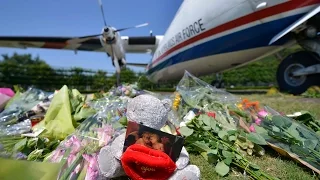 Bodies From Malaysia Airlines Flight 17 Arrive in Netherlands