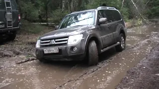 Mitsubishi Pajero vs Jeep Grand Cherokee off road extreme