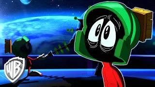 Looney Tunes in italiano | Marvin il Marziano canta 'Laser Beam' | WB Kids