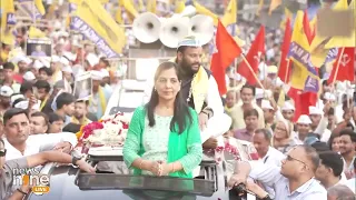 CM Arvind Kejriwal’s Wife Sunita Kejriwal Holds Roadshow in Delhi | News9