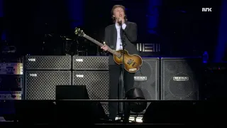 Paul McCartney snakker Norsk (Paul McCartney talking Norwegian) "Halla, Oslo! Går det bra?"