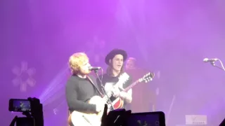 James Bay & Ed Sheeran singing Let It Go