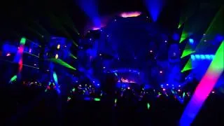 Dimitri Vegas & Like Mike - Sweet Nothing (Calvin Harris) @ Tomorrowland 2013