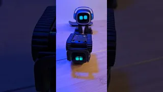 Upside Down Emo Versus Vector 2.0👍🏻#emorobot   #cute#ai#robot#pet #reaction  #shorts