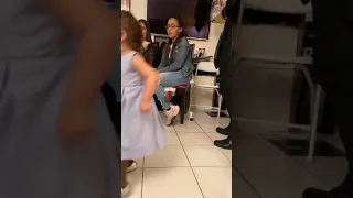 Niña Venezolana Bailando Salomé dé Chayanne