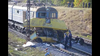 Катастрофы на железнодорожных переездах/Accidents at railway crossings.