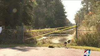 2 found dead inside submerged car in Nassau County retention pond