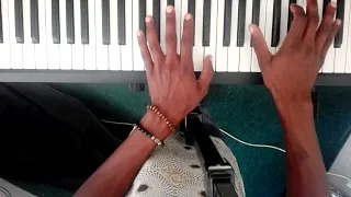 How to play Bow down and worship by Benjamin Dube on keyboard