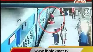 Borivali  Train Accident CCTV Footage, woman died