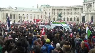 Hunderte protestieren in Wien gegen Corona-Maßnahmen | AFP