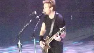 Nickelback - Trying Not To Love You - live Manchester 4 october 2012 - HD